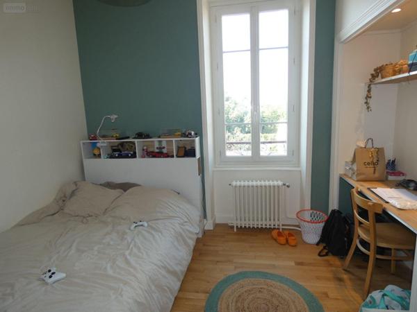 Maison de maître à vendre à Aulnat dans le Puy-de-Dôme (63510), ref : 13352/295