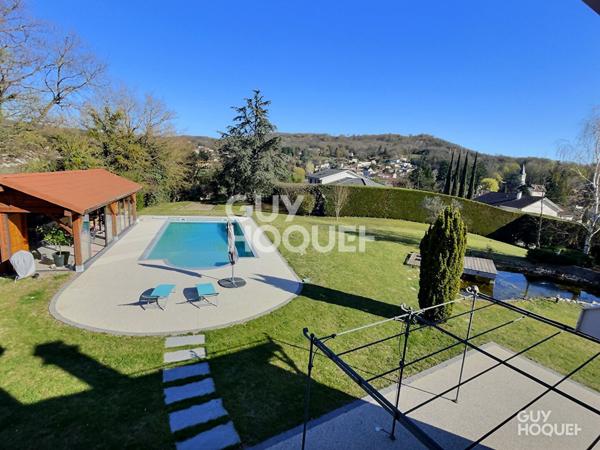 Maison d'exception à vendre à Chamagnieu - 8 pièces, piscine, grand terrain