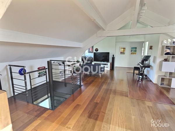 Maison d'exception à vendre à Chamagnieu - 8 pièces, piscine, grand terrain