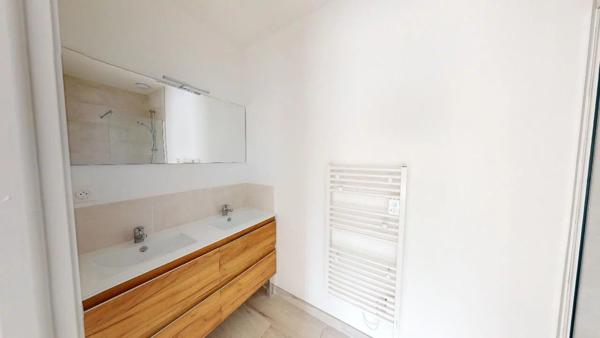 Location                                                      Maison
                        
                     5 pièces                      108 m2                     à Champhol