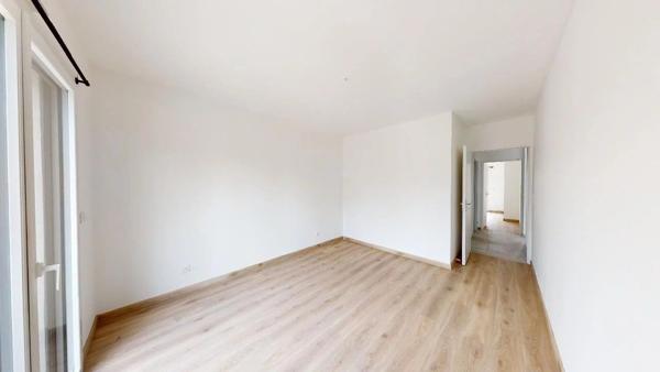 Location                                                      Maison
                        
                     5 pièces                      108 m2                     à Champhol