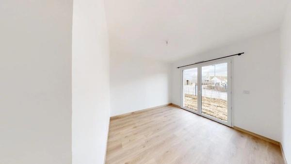 Location                                                      Maison
                        
                     5 pièces                      108 m2                     à Champhol