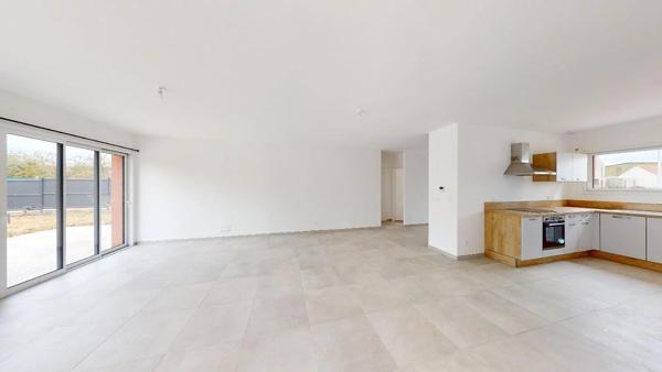 Location                                                      Maison
                        
                     5 pièces                      108 m2                     à Champhol