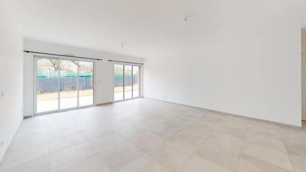 Location                                                      Maison
                        
                     5 pièces                      108 m2                     à Champhol