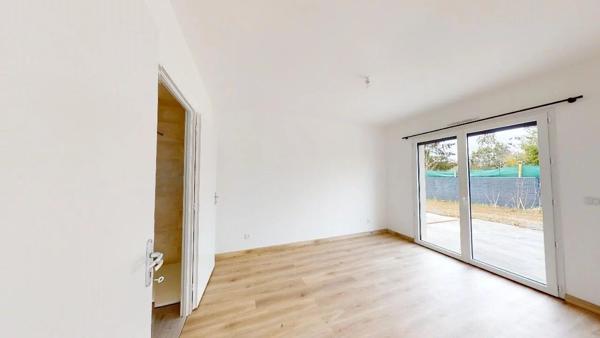Location                                                      Maison
                        
                     5 pièces                      108 m2                     à Champhol