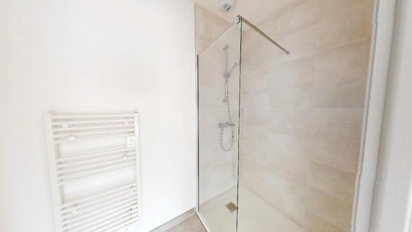 Location                                                      Maison
                        
                     5 pièces                      108 m2                     à Champhol