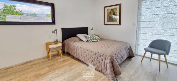 SAINT MEDARD EN JALLES 33160 - GAJAC - Maison récente 205 m²  4 chambres - garage , piscine - cave - 800m² de parcelle - 2e ligne