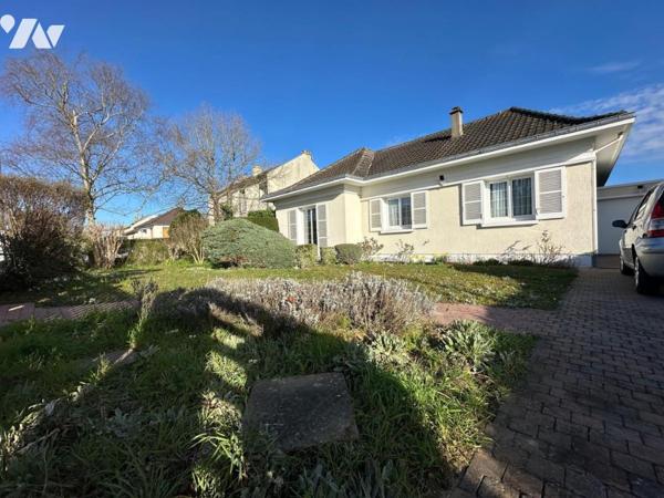 Maison de type 5/6 pièces, d'une superficie d'environ 130 m² , édifiée sur 563 m² de terrain.