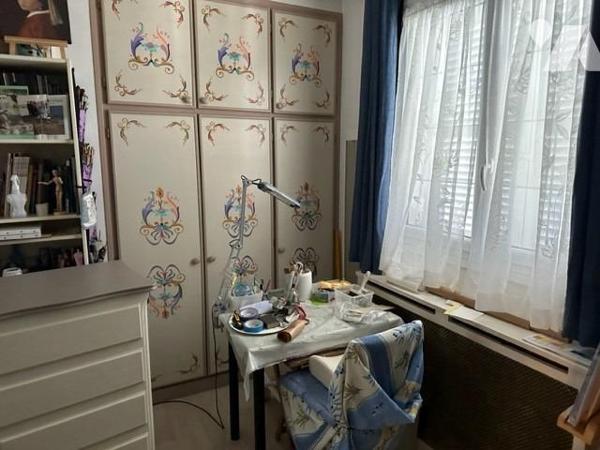 Maison de type 5/6 pièces, d'une superficie d'environ 130 m² , édifiée sur 563 m² de terrain.