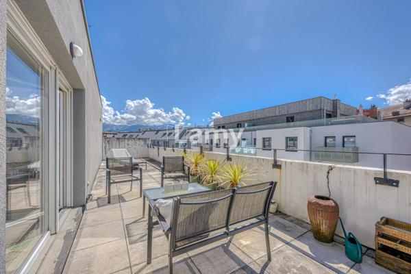 T3 avec terrasse + parking couvert