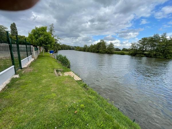 Terrain à NOYEN-SUR-SARTHE, 72430 - 376m²