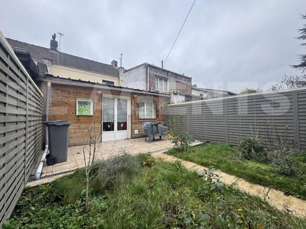 Maison de ville avec garage et extérieur – Secteur calme à Roubaix