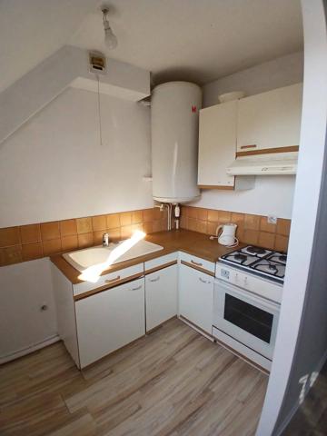 Appartement 2 chambres, stationnement et cave