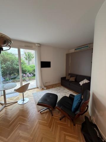 Appartement à vendre 350 000 € Paris 15 1 pièce 31 m² DPE