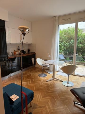 Appartement à vendre 350 000 € Paris 15 1 pièce 31 m² DPE