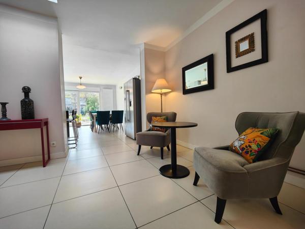 Grande maison familiale avec jardin, garage et stationnements – Lille