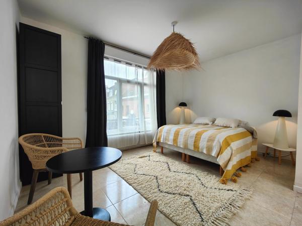 Grande maison familiale avec jardin, garage et stationnements – Lille