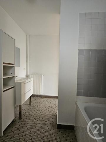 Appartement F1 à vendre  1 pièce - 29,61 m2 LA VARENNE ST HILAIRE - 94