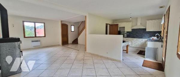 RARE SUR LE MARCHE - Vie de plain-pied possible
A HARDELOT, situé dans un secteur résidentiel ...