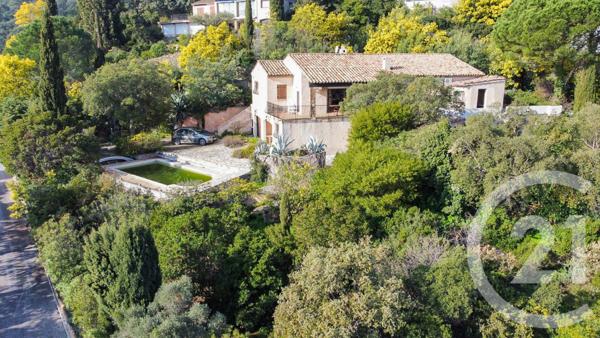 maison à vendre  7 pièces - 200 m2 CAVALAIRE SUR MER - 83