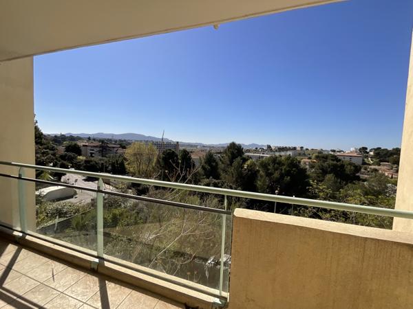 Marseille (13013) 13013 - SAINT MITRE - 3 PIÈCES - 2 CHAMBRES - 68M² - APPARTEMENT LUMINEUX AVEC TERRASSE - AU CALME - BOX FERME