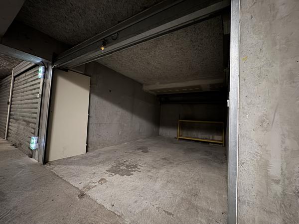 Marseille (13013) 13013 - SAINT MITRE - 3 PIÈCES - 2 CHAMBRES - 68M² - APPARTEMENT LUMINEUX AVEC TERRASSE - AU CALME - BOX FERME