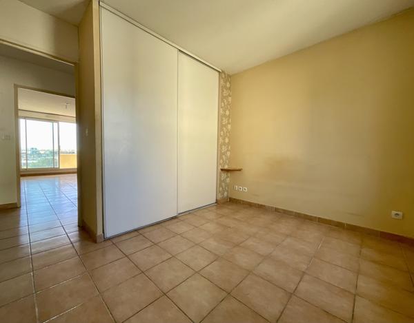 Marseille (13013) 13013 - SAINT MITRE - 3 PIÈCES - 2 CHAMBRES - 68M² - APPARTEMENT LUMINEUX AVEC TERRASSE - AU CALME - BOX FERME