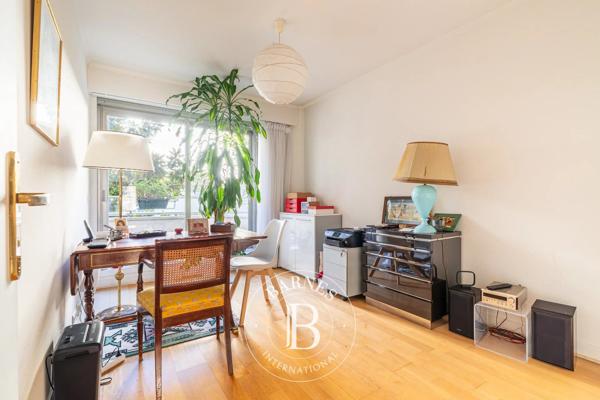 Paris 16ème, Appartement 2 Chambres -  104 m² à vendre