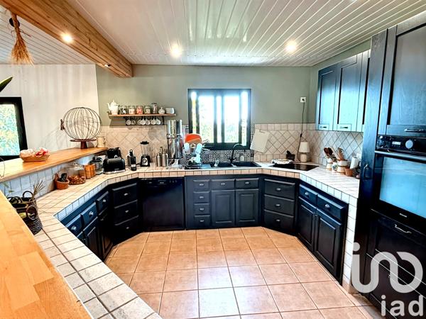 Maison à vendre 8 pièces 220 m² Saint-Pierre