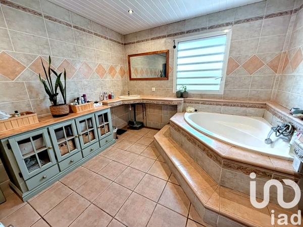 Maison à vendre 8 pièces 220 m² Saint-Pierre