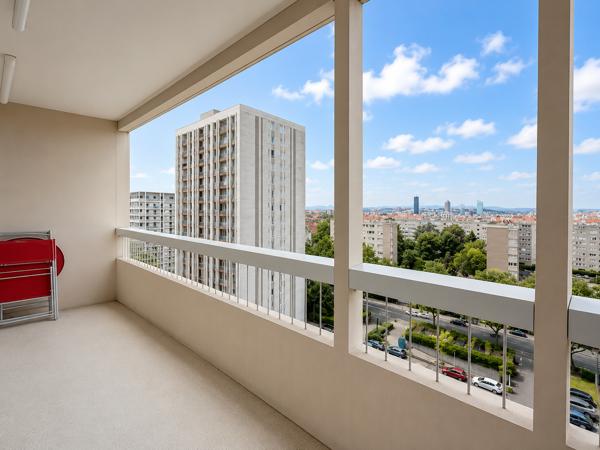 Appartement T1bis - Dernier étage, vue imprenable sur Lyon et grand balcon Villeurbanne (69100)