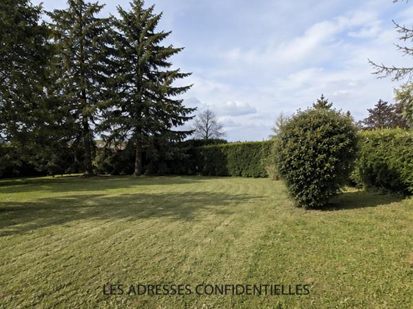 SAINT DIDIER AU MONT D'OR – Beau Terrain plat à bâtir de 976 m²