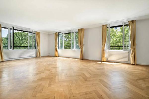 LYON 6 - COURS FRANKLIN ROOSEVELT
