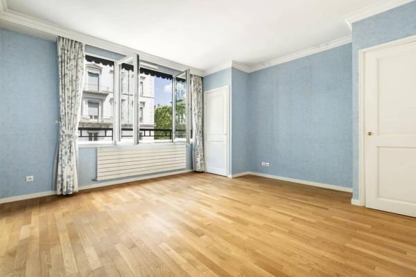 LYON 6 - COURS FRANKLIN ROOSEVELT