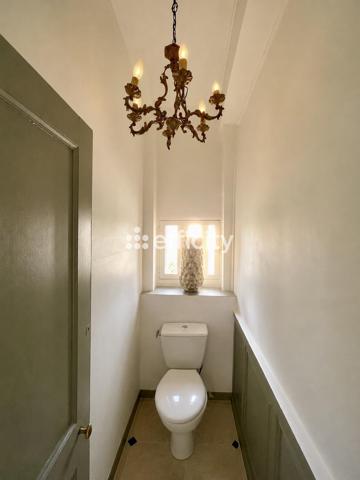 Appartement
         2 pièces
        - 80 m² 160 000 € *