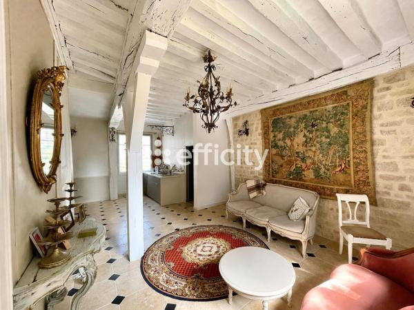 Appartement
         2 pièces
        - 80 m² 160 000 € *