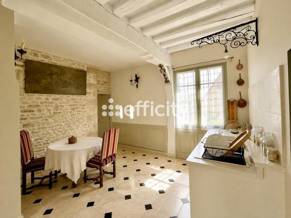 Appartement
         2 pièces
        - 80 m² 160 000 € *