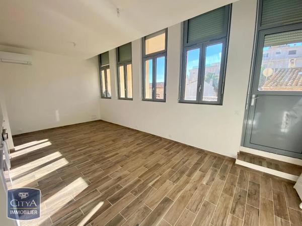 Appartement à louer 4 pièces 68.1m² Le Lavandou (83980)