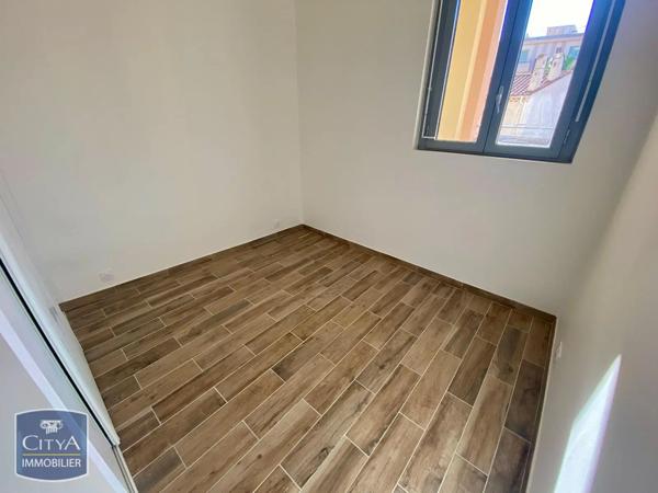 Appartement à louer 4 pièces 68.1m² Le Lavandou (83980)