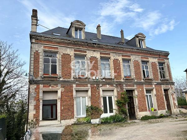 À louer Studio meublé 19 m² Laon (ville haute)