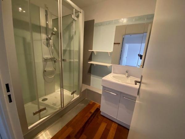 Appartement 2 pièces 48.39m² Rsd services Rue Sainte Marie Courbevoie