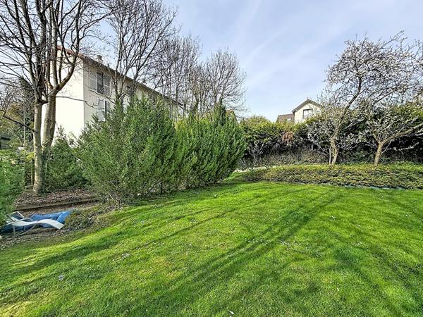 Terrain Suresnes 500 m2