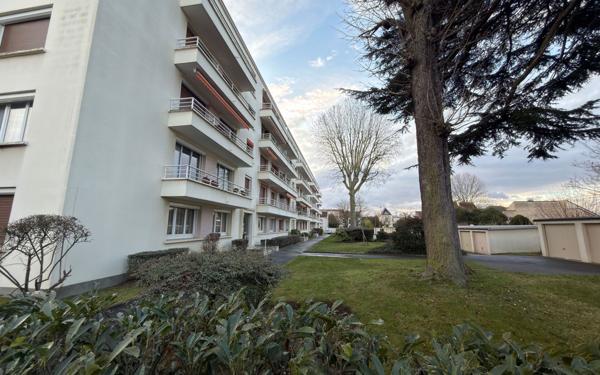 Appartement à vendre    4 pièces • 79,70 m2 Saint-Maur-des-Fossés