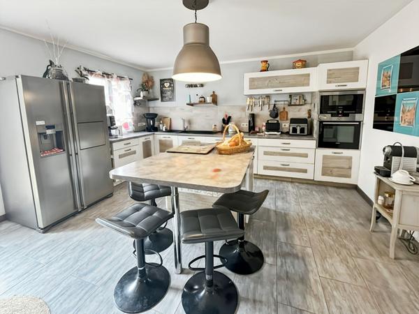 Maison 4 chambres piscine et jardin