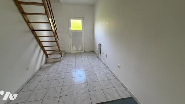 Pavillon plain-pied, 3 chambres avec combles aménageables, 971m² de terrain