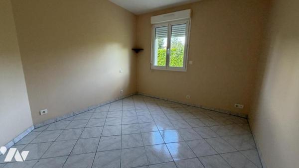 Pavillon plain-pied, 3 chambres avec combles aménageables, 971m² de terrain