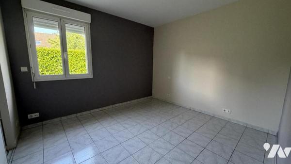 Pavillon plain-pied, 3 chambres avec combles aménageables, 971m² de terrain