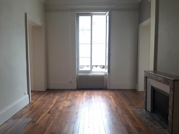 Appartement à louer    5 pièces • 140,57 m2 Nevers