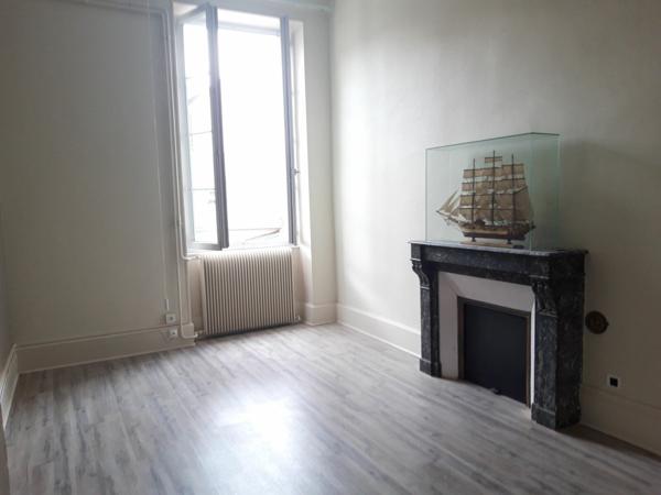 Appartement à louer    5 pièces • 140,57 m2 Nevers