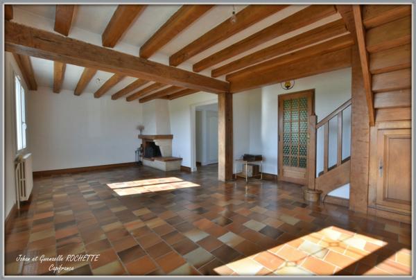 Dpt Maine et Loire (49), à vendre BEAUFORT EN ANJOU Propriété P10 de 210 m² - Terrain de 12 849,00 m²